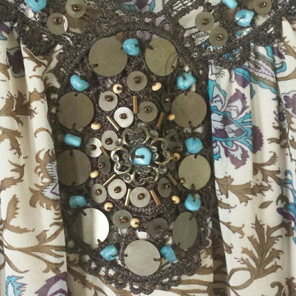 Cold Shoulder dress from Francescas - Picture 5 of 6